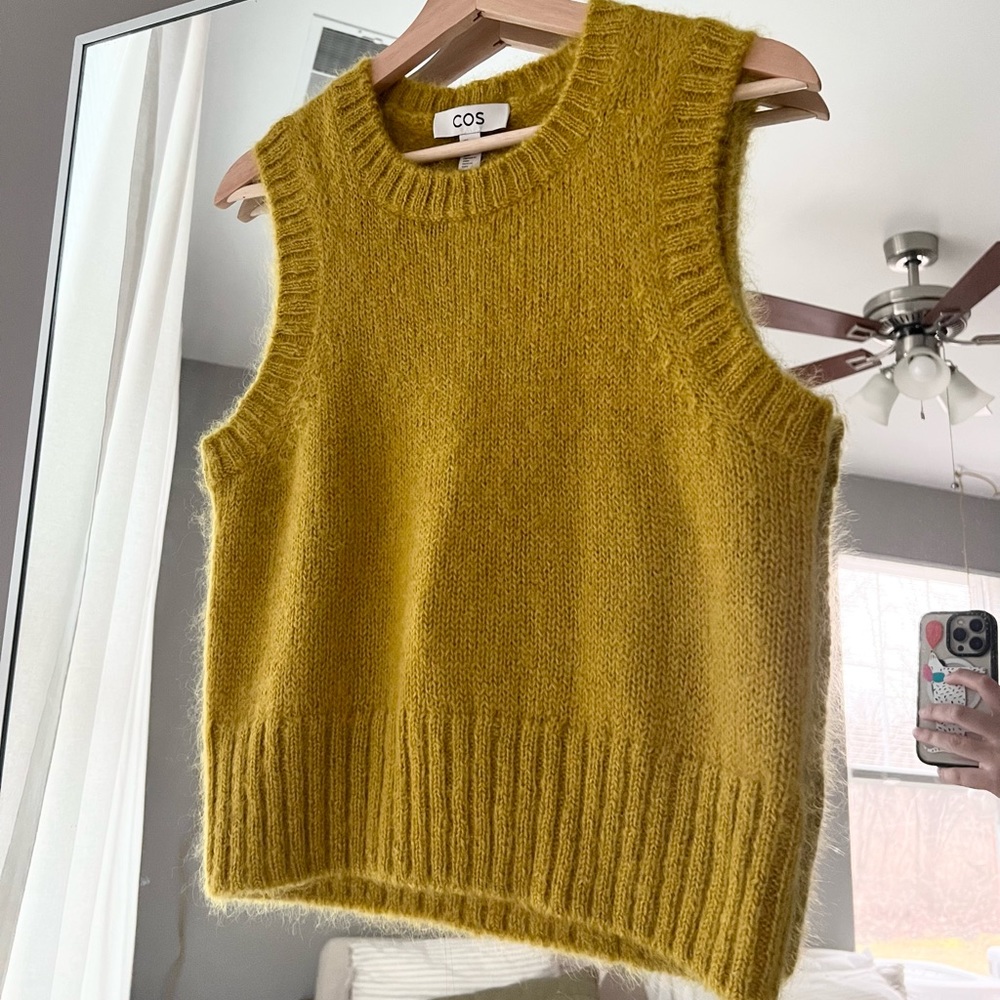 COS Sleeveless Knit Sweater Vest mohair wool